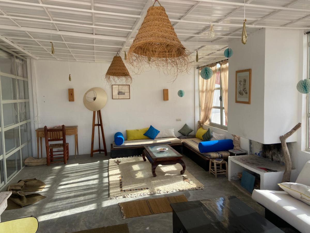 Anir Of Sea Tamraght Hostel Exterior foto